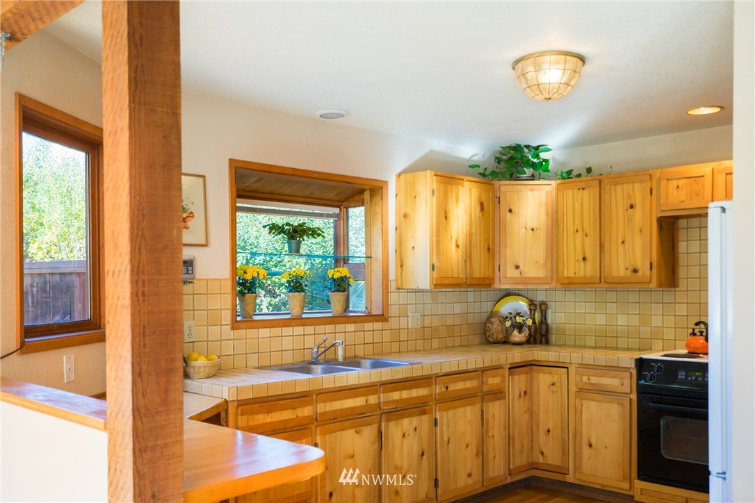 509 Haddon Road Anacortes, WA 98221 - Photo 10 of 24 Gallery Image 10