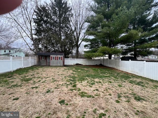 1105 Williamsburg Road Lancaster, PA 17603 - Photo 5 of 5 Vinyl Fenced in Yard