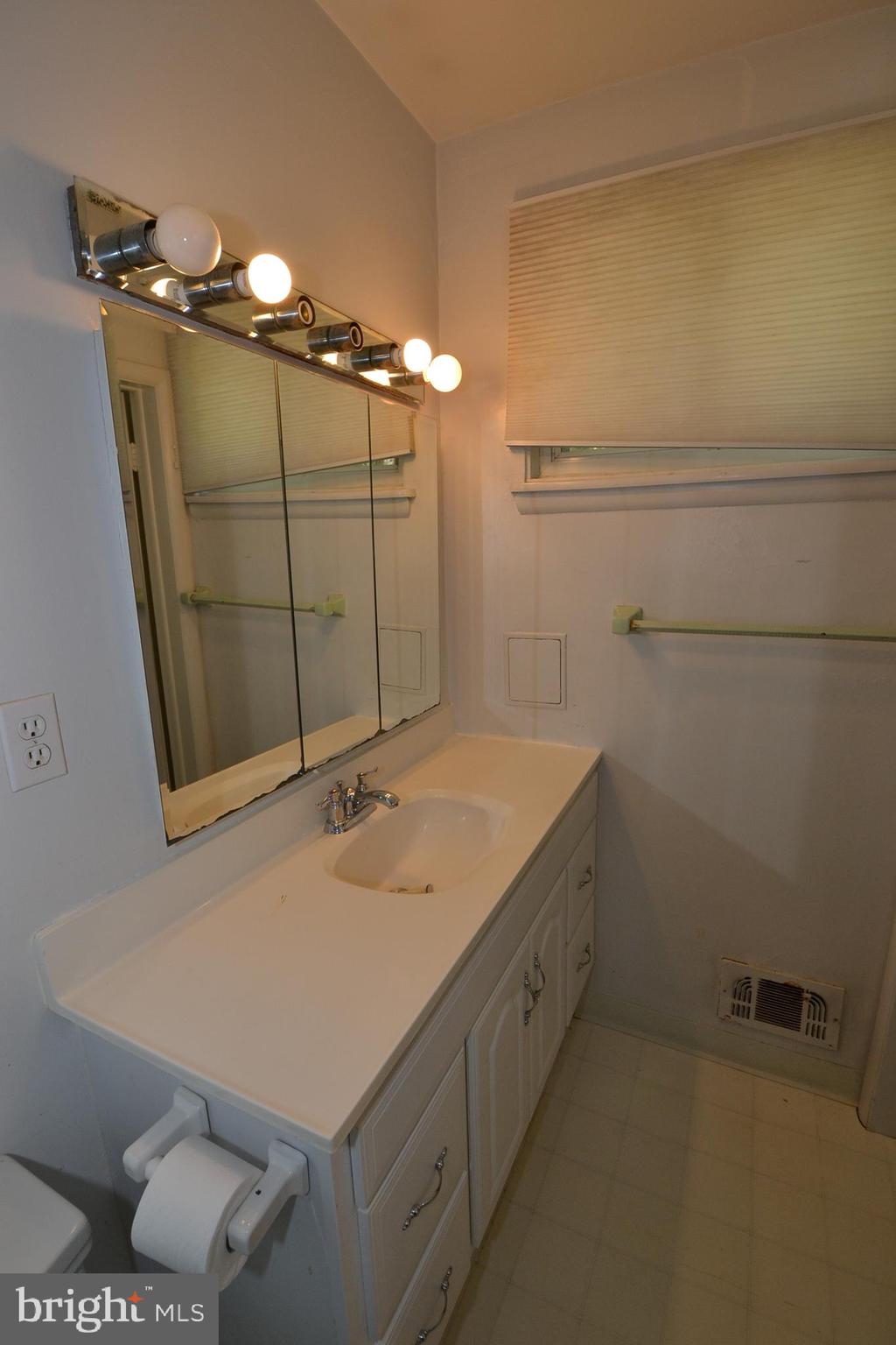 3208 Taney Road Baltimore, MD 21215 - Photo 33 of 43 Gallery Image 33