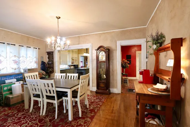 a room with furniture and flowers