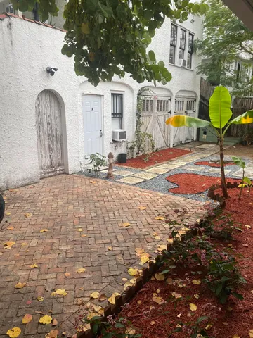 $1,575 | 318 South J Street, Unit BACK OF HOUSE, Lake Worth Beach, FL 33460