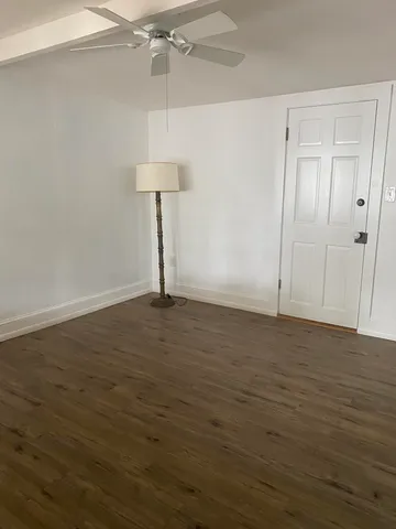 $1,575 | 318 South J Street, Unit BACK OF HOUSE, Lake Worth Beach, FL 33460