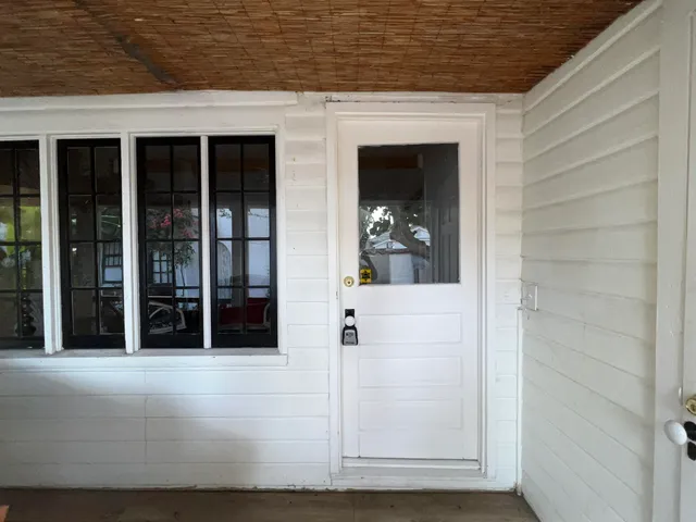 $1,575 | 318 South J Street, Unit BACK OF HOUSE, Lake Worth Beach, FL 33460