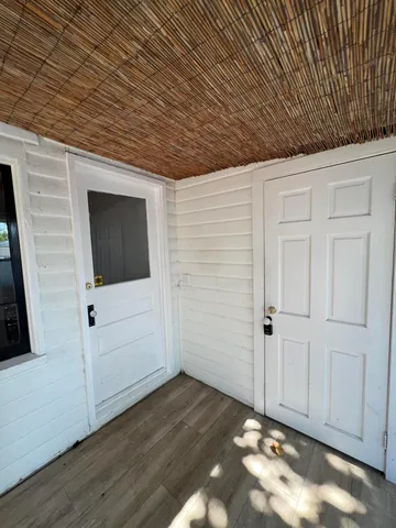 $1,575 | 318 South J Street, Unit BACK OF HOUSE, Lake Worth Beach, FL 33460