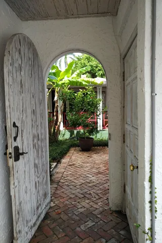 $1,575 | 318 South J Street, Unit BACK OF HOUSE, Lake Worth Beach, FL 33460