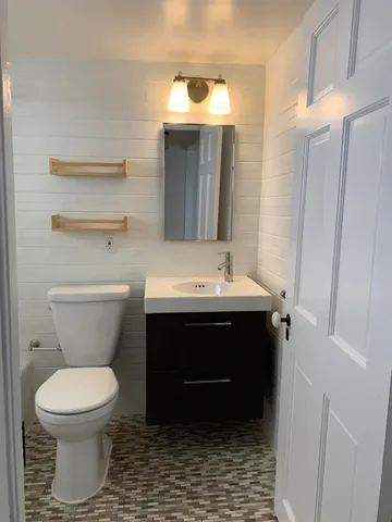 $1,575 | 318 South J Street, Unit BACK OF HOUSE, Lake Worth Beach, FL 33460