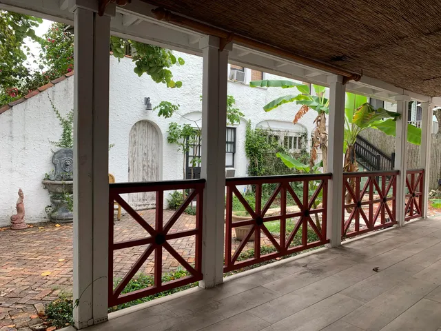 $1,575 | 318 South J Street, Unit BACK OF HOUSE, Lake Worth Beach, FL 33460