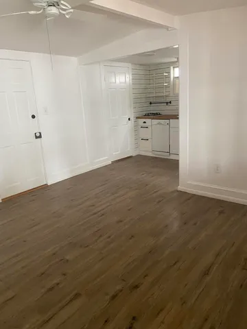 $1,575 | 318 South J Street, Unit BACK OF HOUSE, Lake Worth Beach, FL 33460