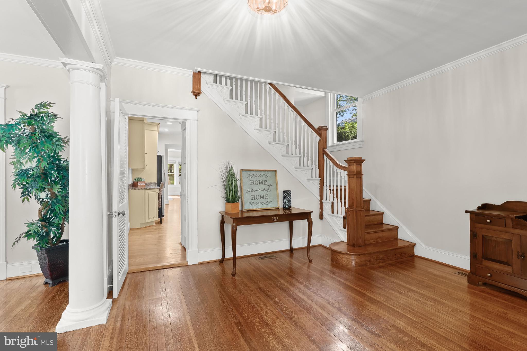 2107 Carterdale Road Baltimore, MD 21209 - Photo 6 of 49 Foyer