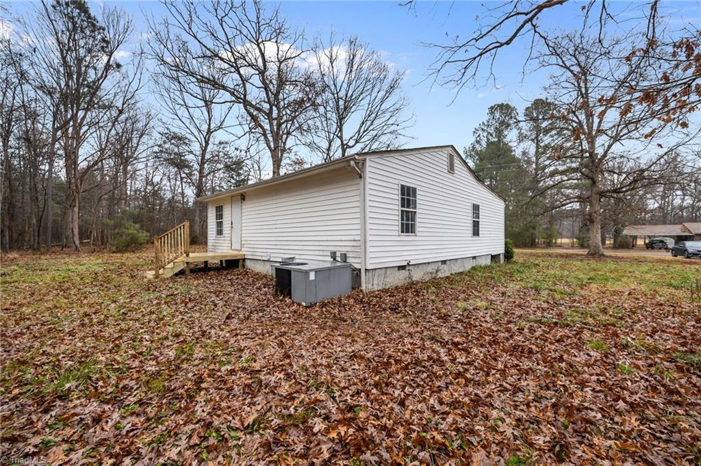 4919 Mt Willing Road Mebane, NC 27302 - Photo 11 of 17