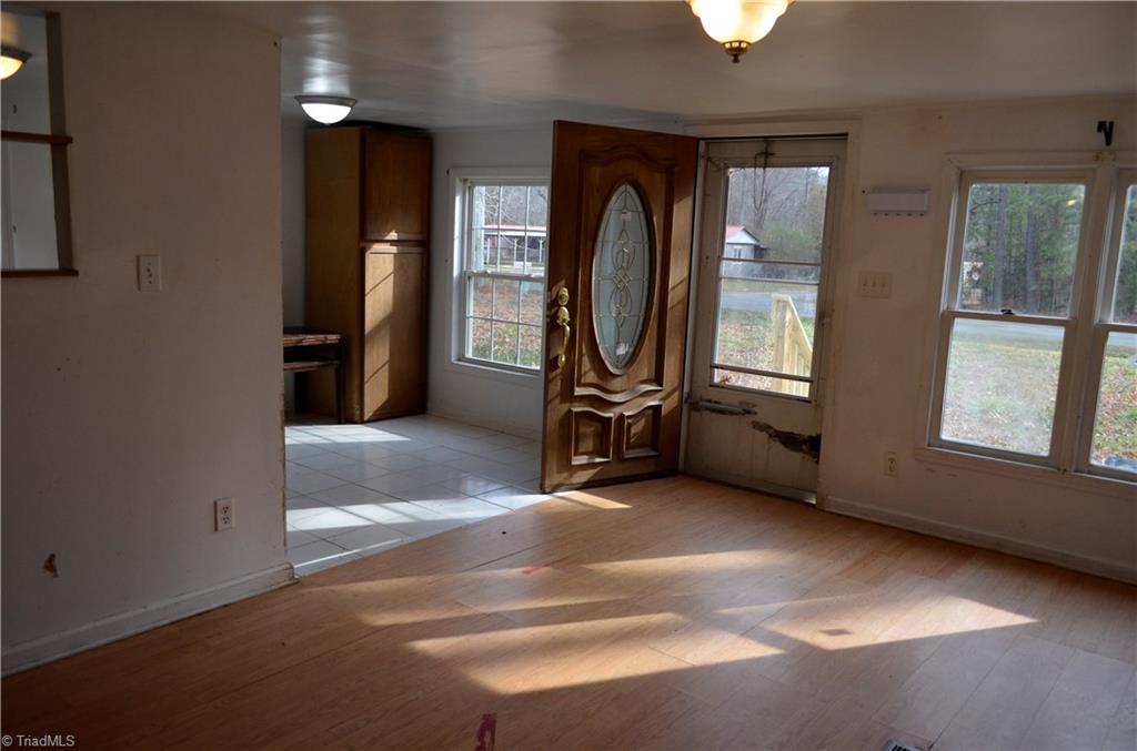 4919 Mt Willing Road Mebane, NC 27302 - Photo 4 of 17