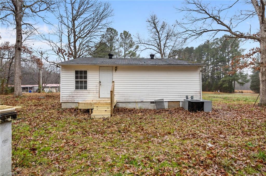 4919 Mt Willing Road Mebane, NC 27302 - Photo 8 of 17