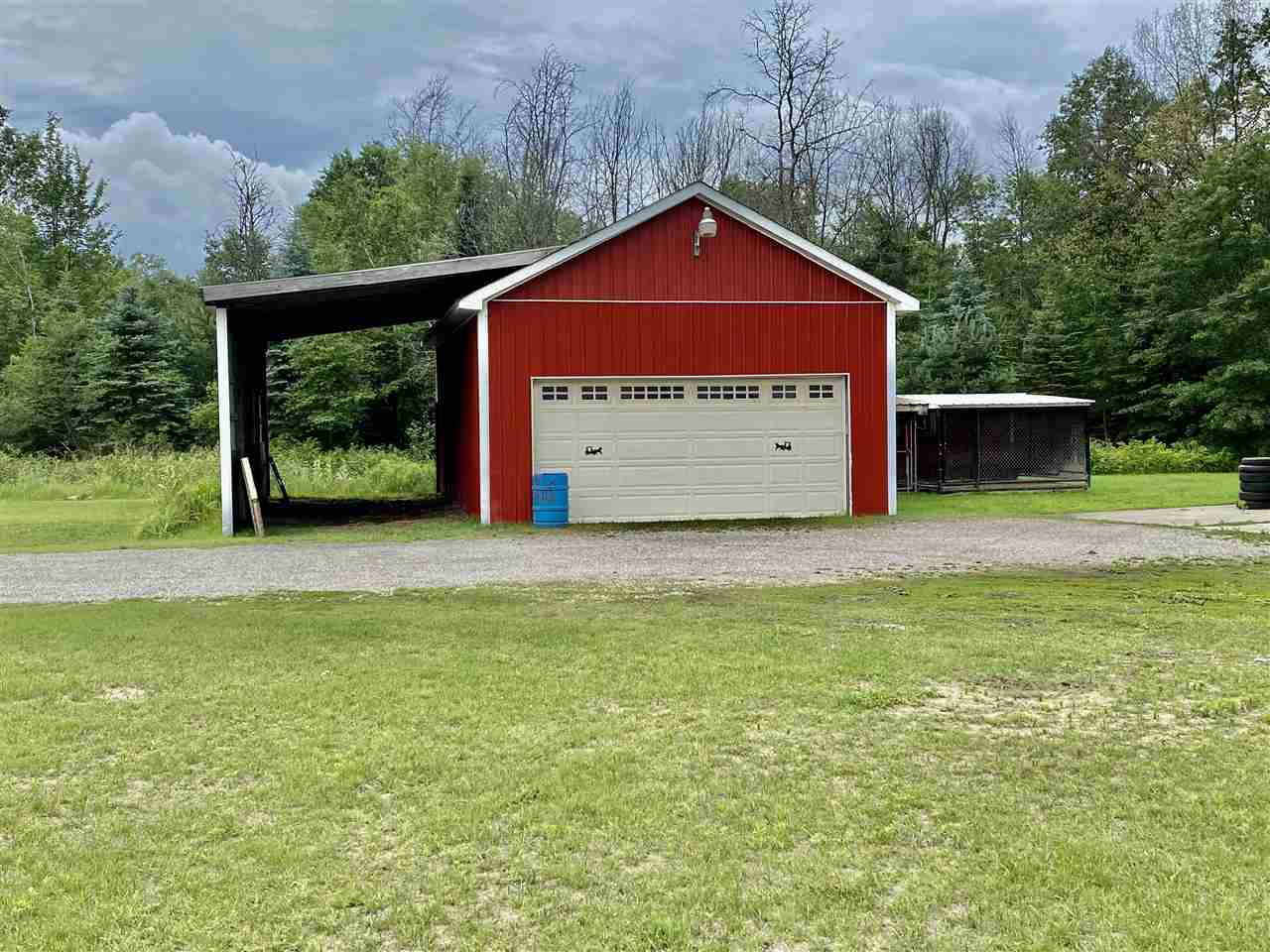 6405 Round Lake Road Gladwin, MI 48624 - Photo 8 of 64