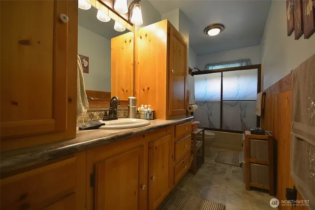 $780,000 | 18212 138th Avenue Southeast, Yelm, WA 98597