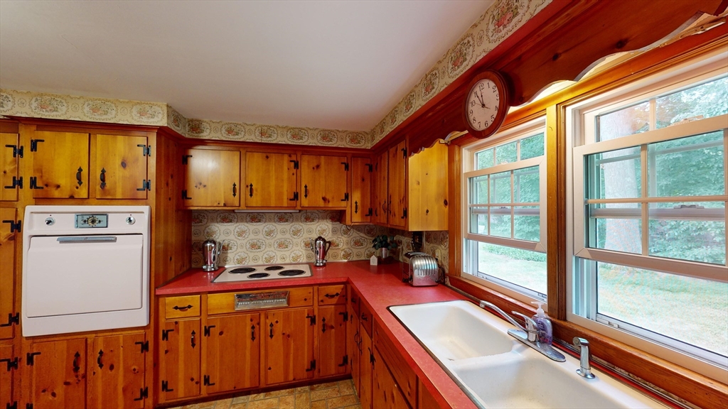 85 Calvin Road North Attleboro, MA 02760 - Photo 10 of 41 Gallery Image 10