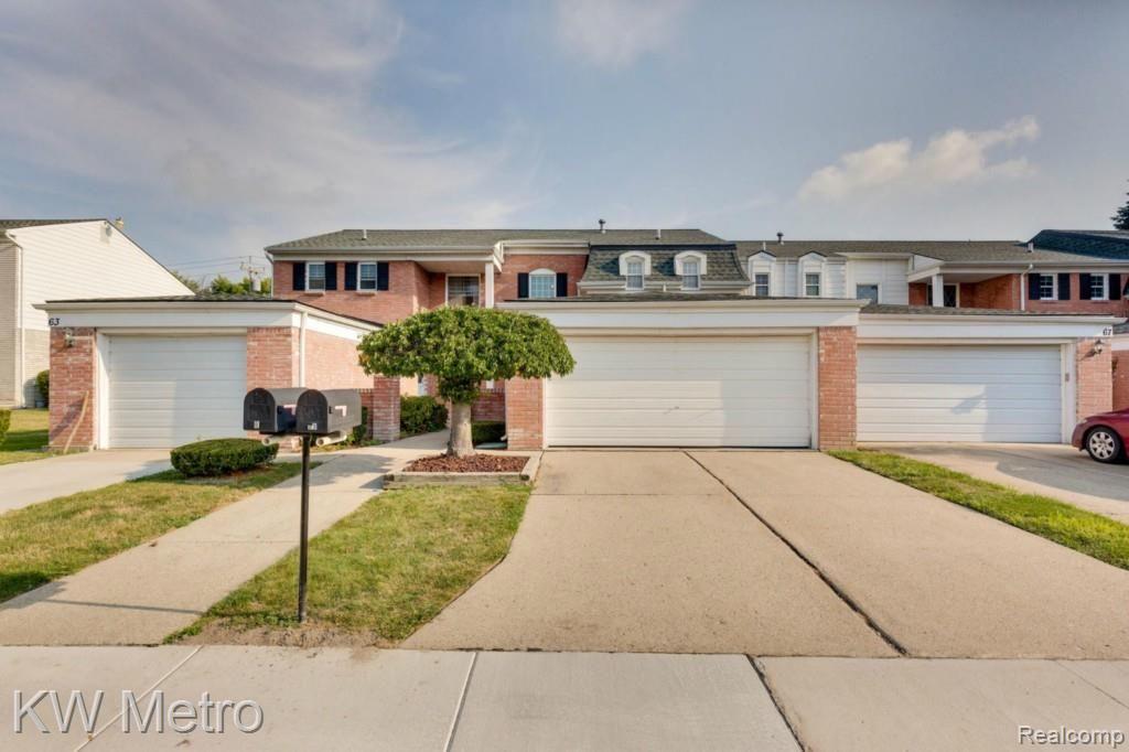65 Manor Way, Unit 35 Rochester Hills, MI 48309 - Photo 1 of 26