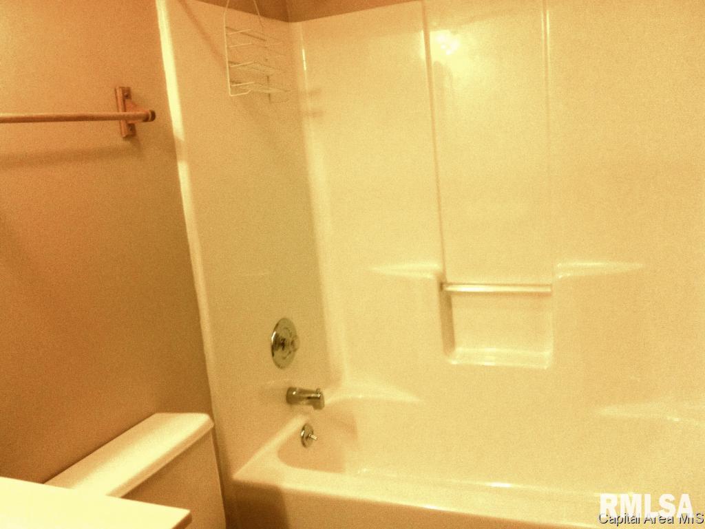 1913 Halifax Drive Springfield, IL 62703 - Photo 17 of 22