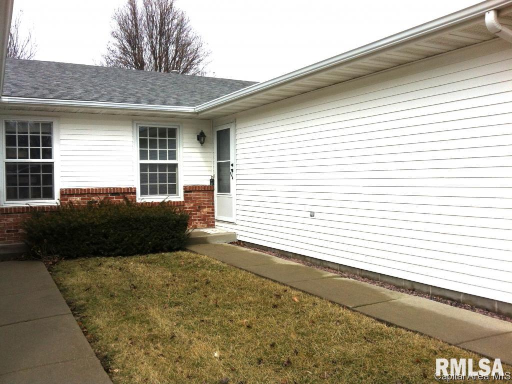 1913 Halifax Drive Springfield, IL 62703 - Photo 3 of 22