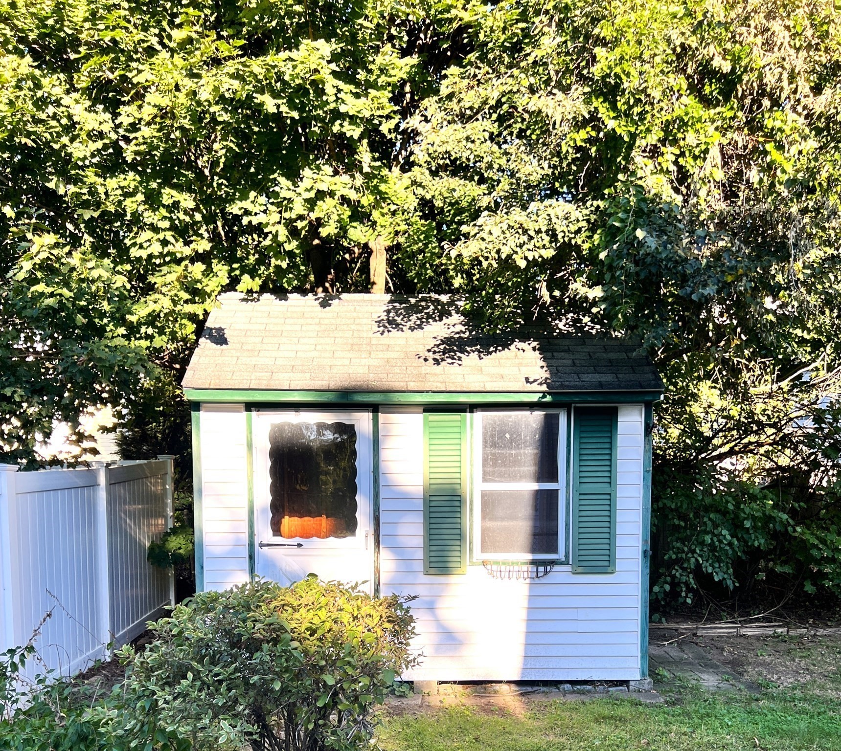 109 Pilgrim Road Springfield, MA 01118 - Photo 34 of 35 Gallery Image 34