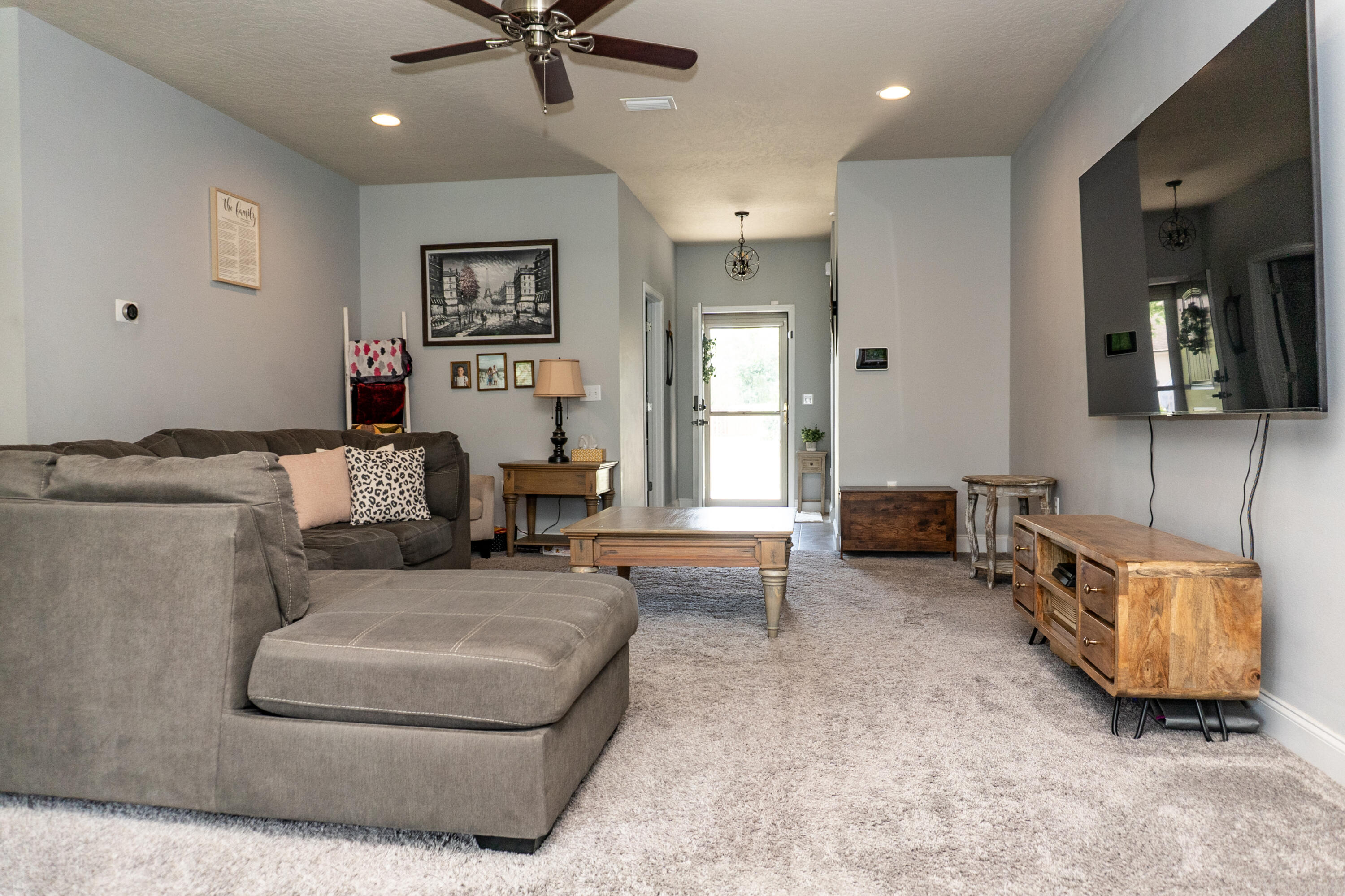 4517 Beth Circle Crestview, FL 32539 - Photo 4 of 45 a living room with furniture and a couch
