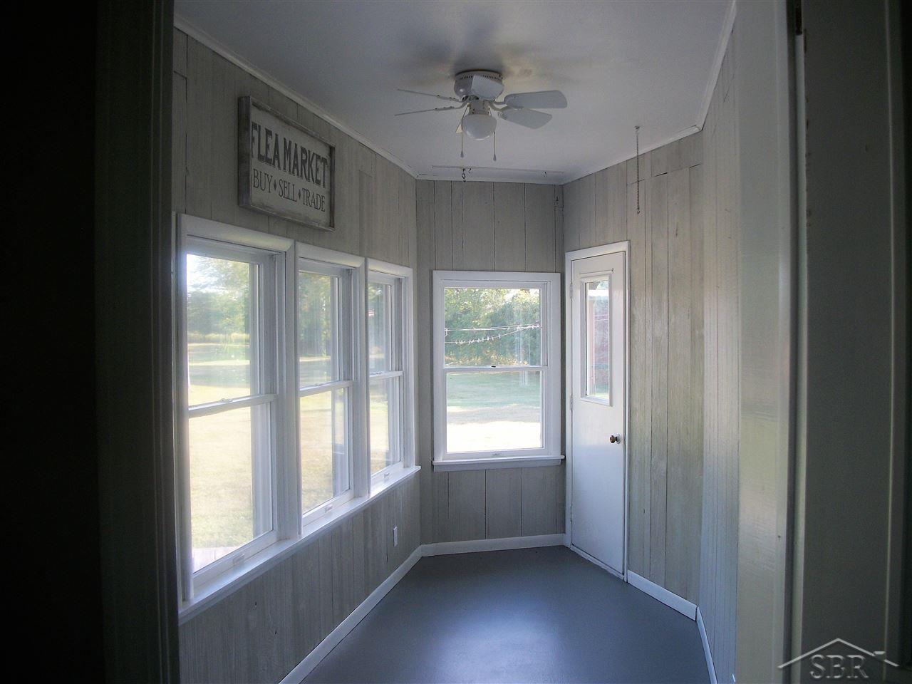 10621 Dice Road Freeland, MI 48623 - Photo 11 of 22 31393523-10.JPG