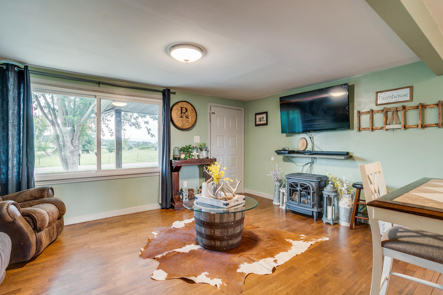335 Frank Lowe Road Jonesborough, TN 37659 - Photo 7 of 25 B49A26C8-C33A-4531-B524-9CCBD891FD72