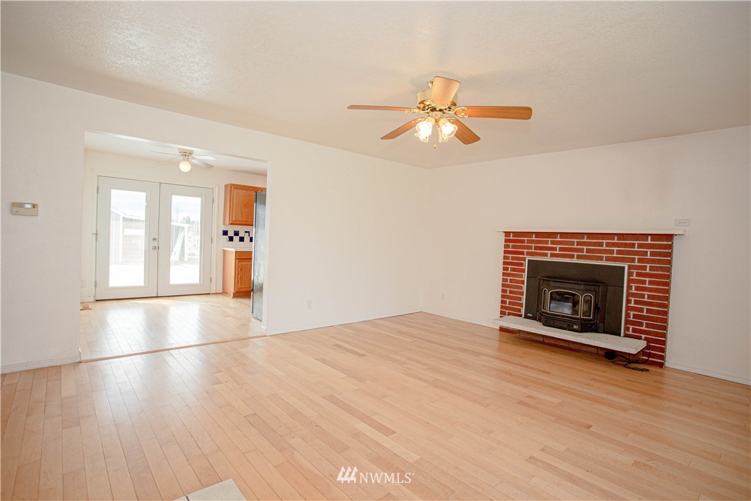 10812 Hinkleman Road Buckley, WA 98321 - Photo 4 of 23