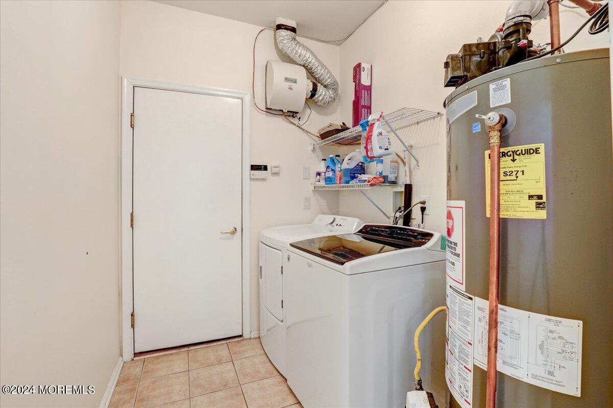 51 Yates Road Manalapan, NJ 07726 - Photo 18 of 45 28-Laundry
