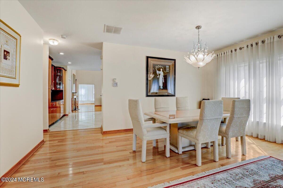 51 Yates Road Manalapan, NJ 07726 - Photo 9 of 45 09-Dining Room