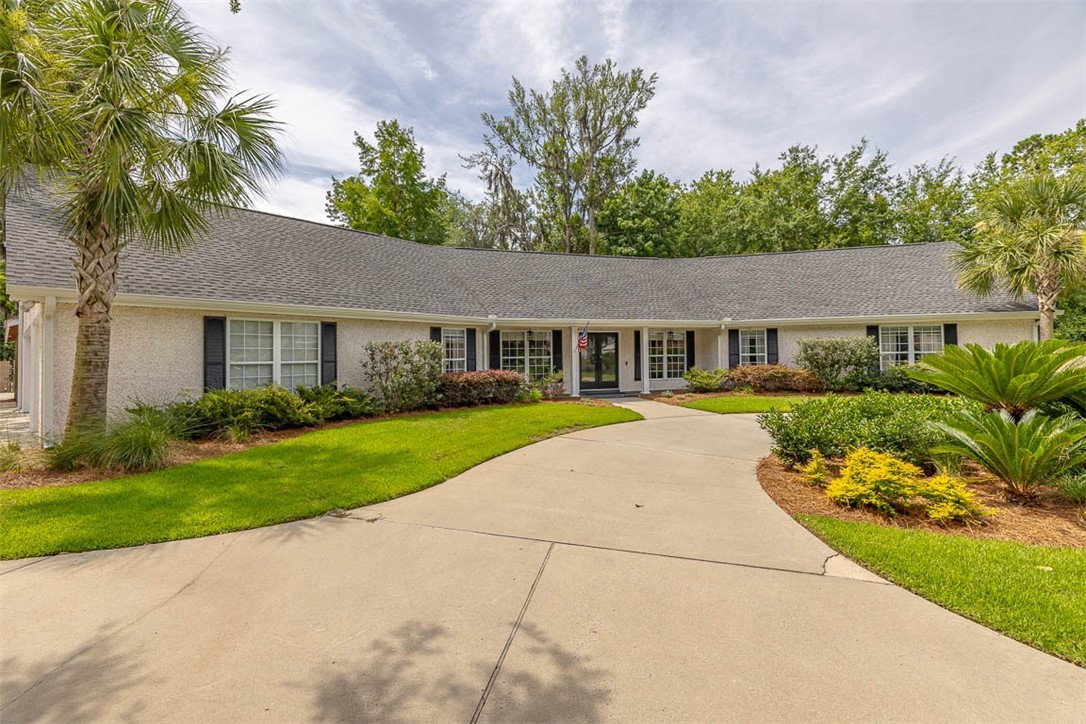 19 Wimbledon Court St. Simons Island, GA 31522 - Photo 3 of 53