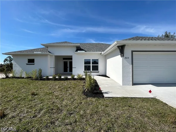 $1,995 | 3610 Northeast 9th Place, Cape Coral, FL 33909