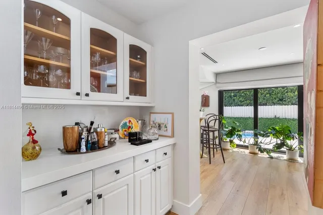 $3,750,000 | 600 Allendale Road, Key Biscayne, FL 33149