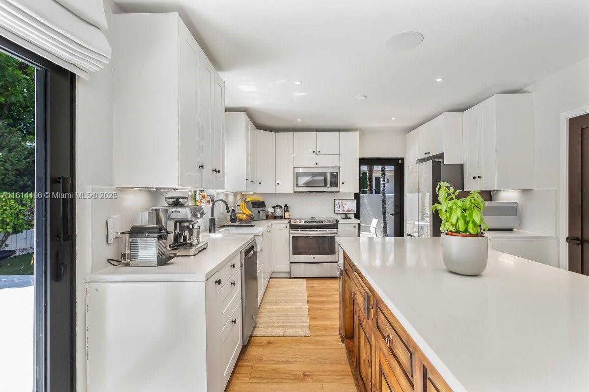 600 Allendale Road Key Biscayne, FL 33149 - Photo 20 of 49