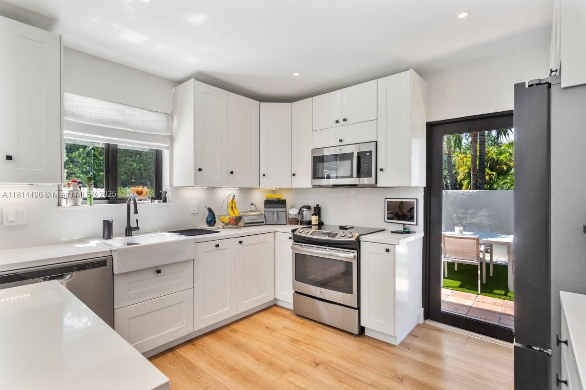 600 Allendale Road Key Biscayne, FL 33149 - Photo 22 of 49