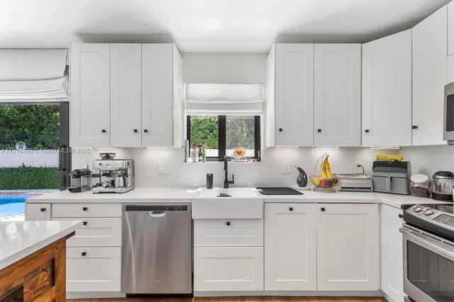 $3,750,000 | 600 Allendale Road, Key Biscayne, FL 33149