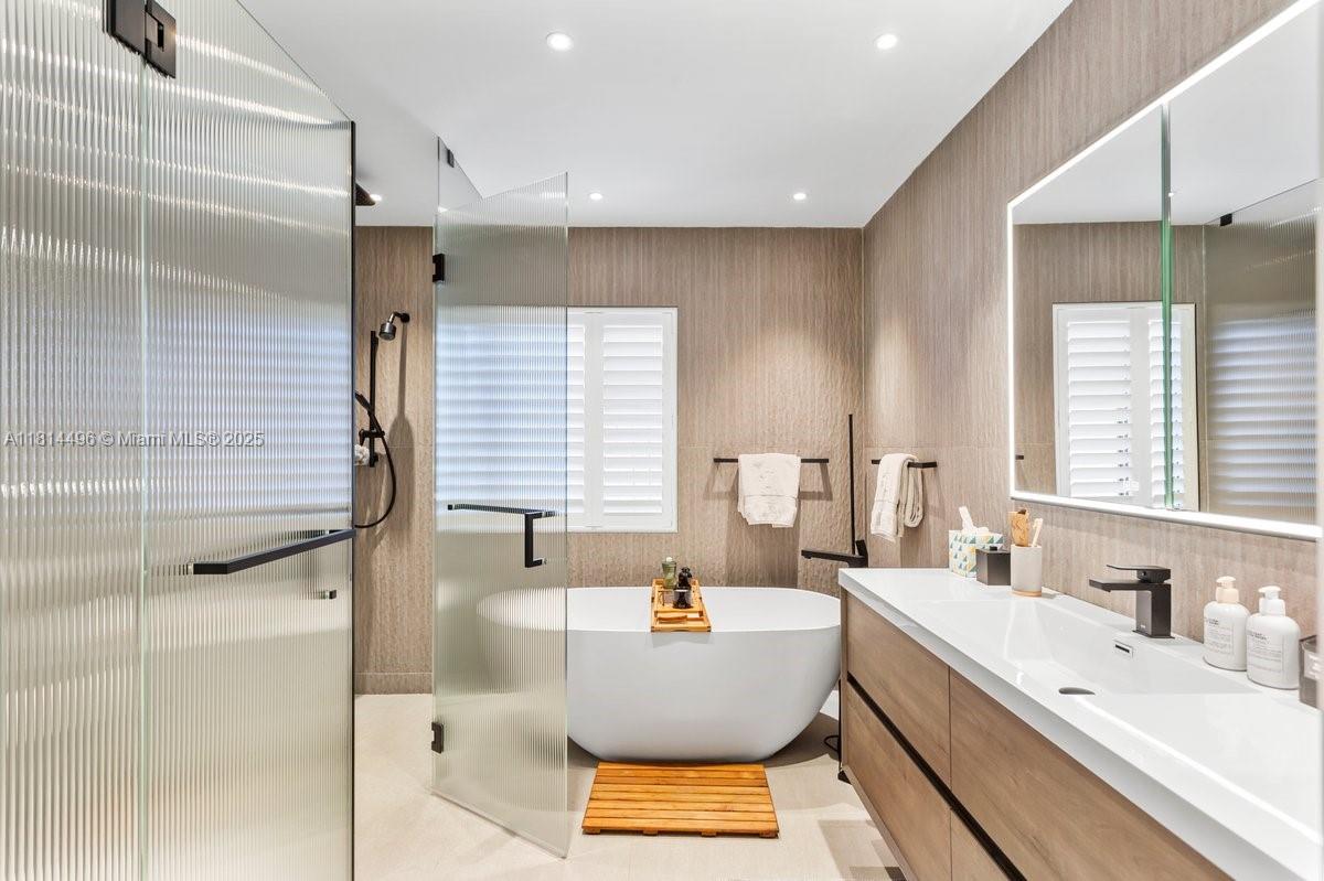 600 Allendale Road Key Biscayne, FL 33149 - Photo 32 of 49