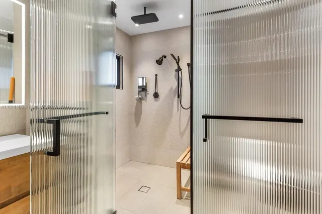 $3,750,000 | 600 Allendale Road, Key Biscayne, FL 33149