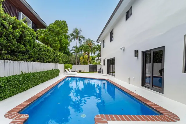 $3,750,000 | 600 Allendale Road, Key Biscayne, FL 33149