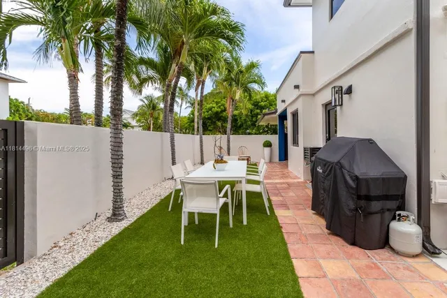 $3,750,000 | 600 Allendale Road, Key Biscayne, FL 33149