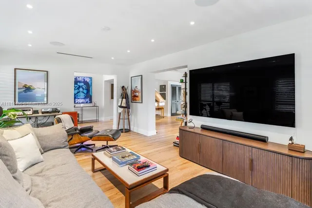 $3,750,000 | 600 Allendale Road, Key Biscayne, FL 33149