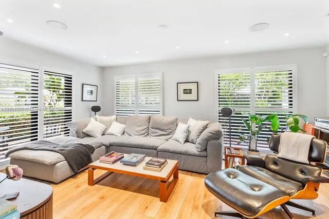 $3,750,000 | 600 Allendale Road, Key Biscayne, FL 33149