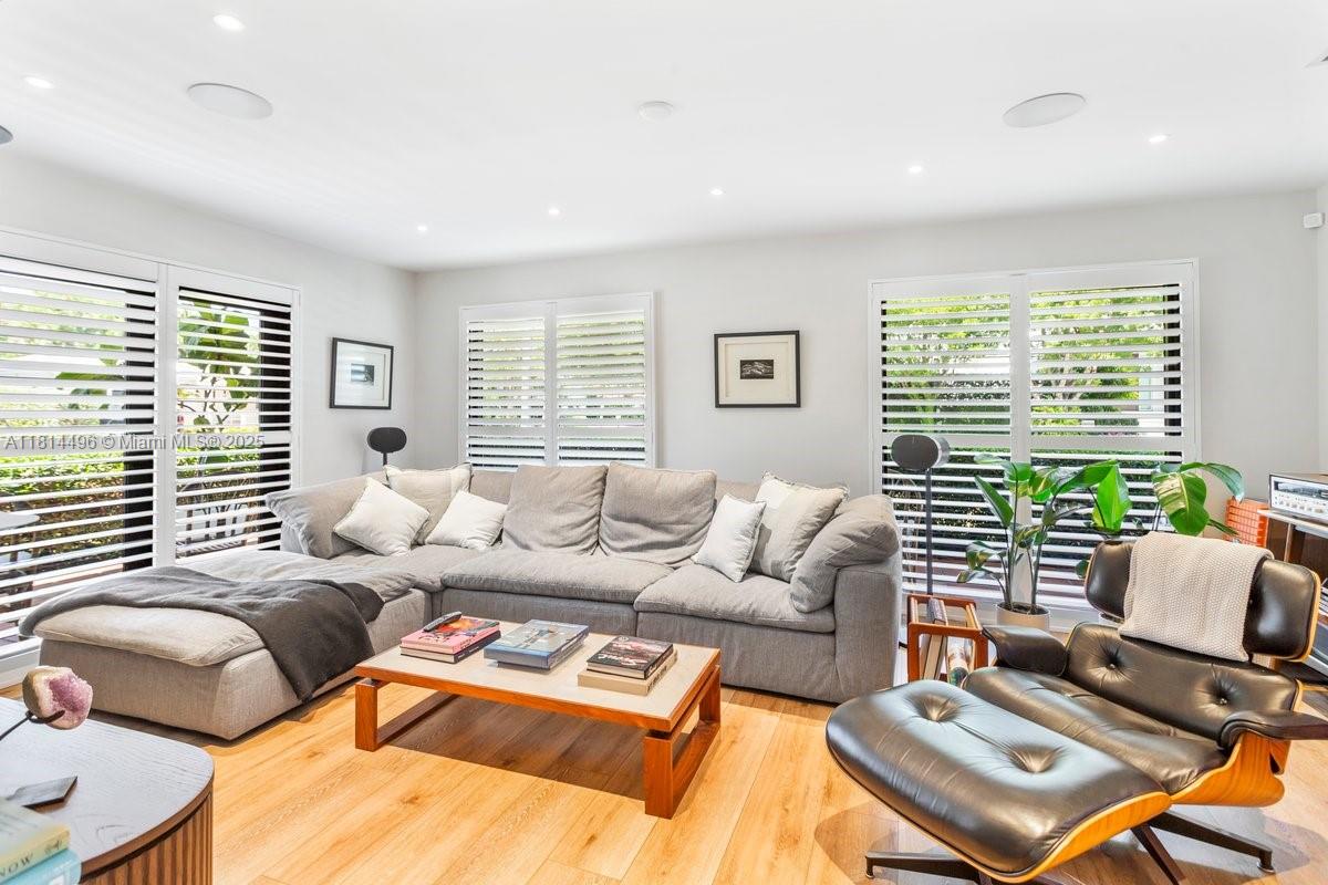 600 Allendale Road Key Biscayne, FL 33149 - Photo 9 of 49