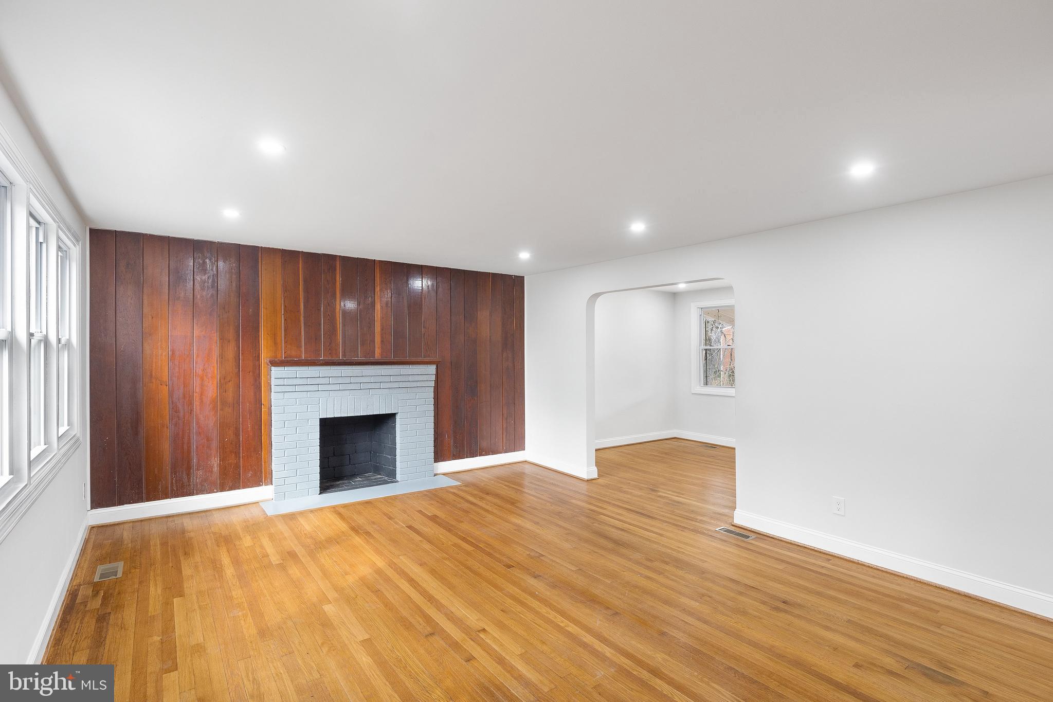 6806 Bock Road Fort Washington, MD 20744 - Photo 4 of 30