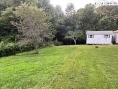 178 Joe Place Ennice, NC 28623 - Photo 2 of 11