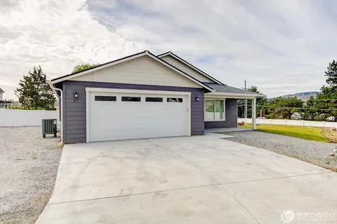 $629,900 | 27 Jonagold Lane, Manson, WA 98831