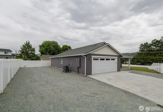 $629,900 | 27 Jonagold Lane, Manson, WA 98831