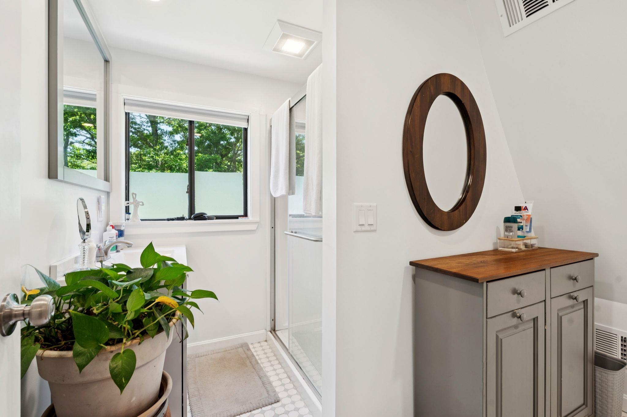 105 East Mountain Road Newport, NH 03773 - Photo 17 of 32