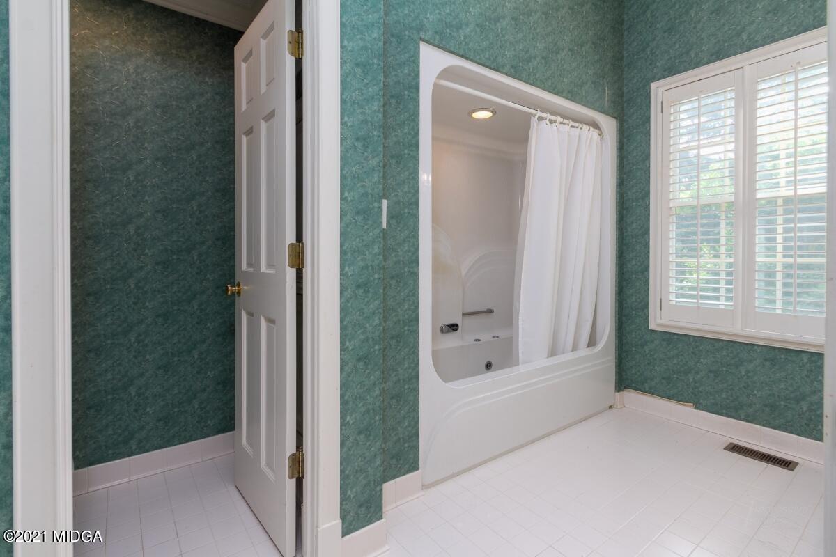 1281 South Jackson Springs Road Macon, GA 31211 - Photo 12 of 32 12