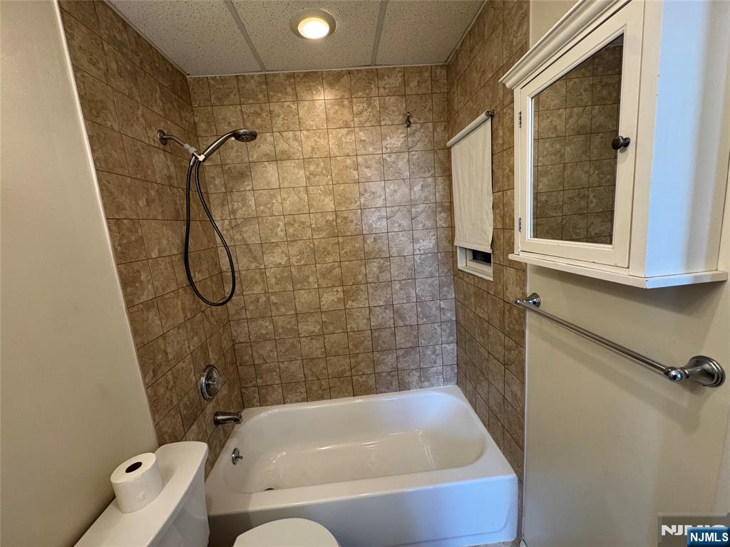 365 Elm Street, Unit 1 RIGHT Kearny, NJ 07032 - Photo 14 of 28