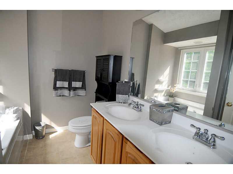 104 Park Place McKees Rocks, PA 15136 - Photo 12 of 22 Master Bath/Spa.